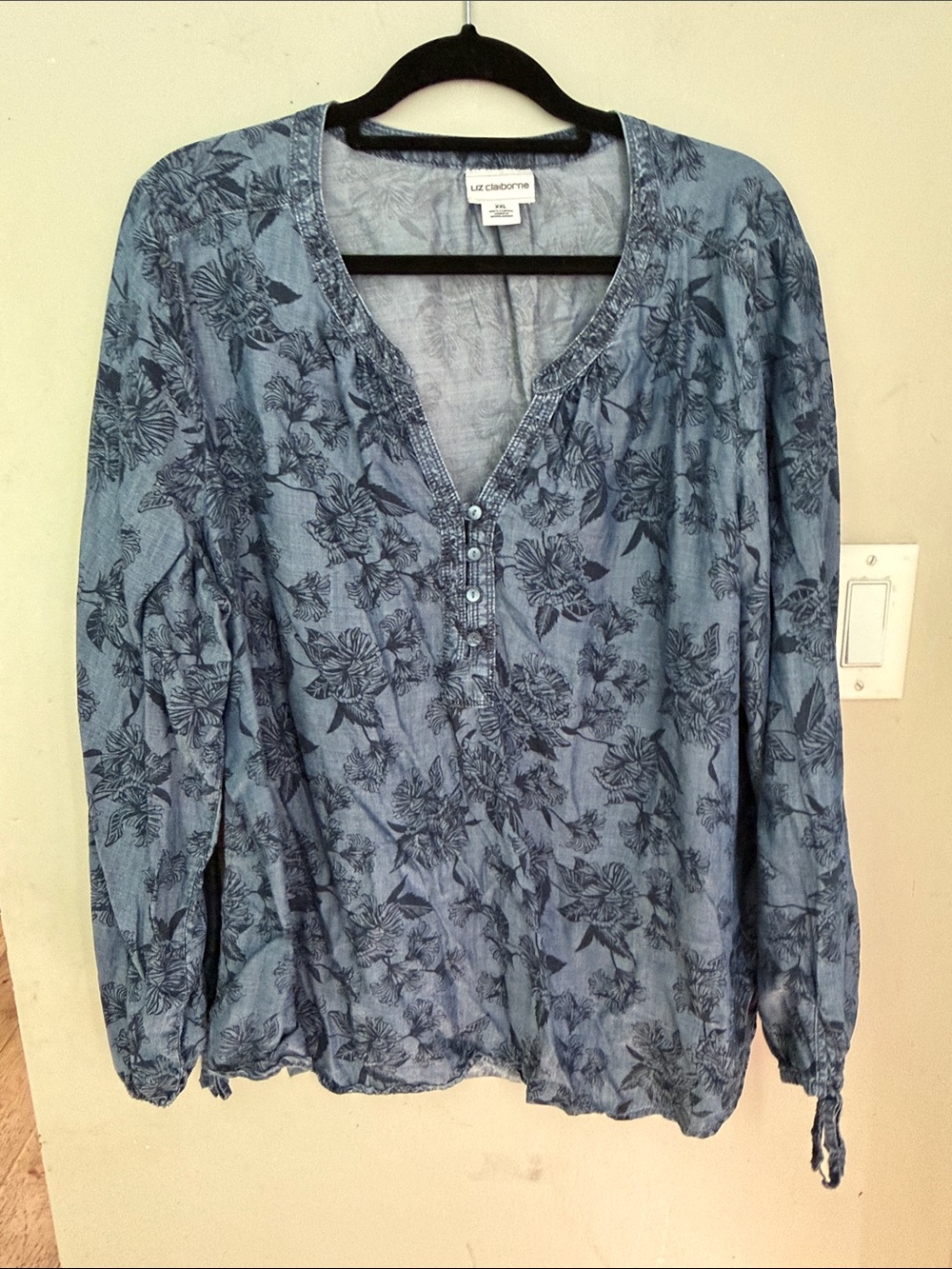 Liz Claiborne Dusty Blue Floral Button Henley Blouse
